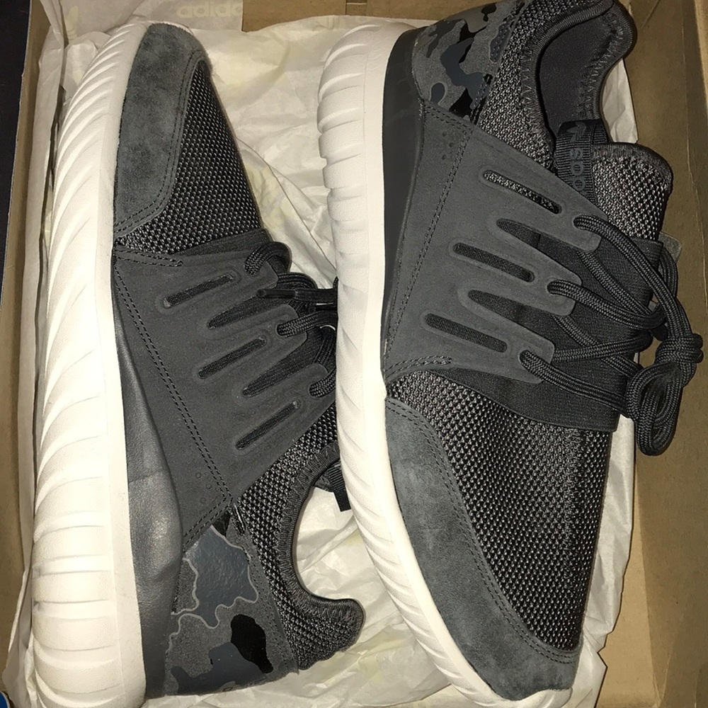 NAVY Men’s adidas tubular radial